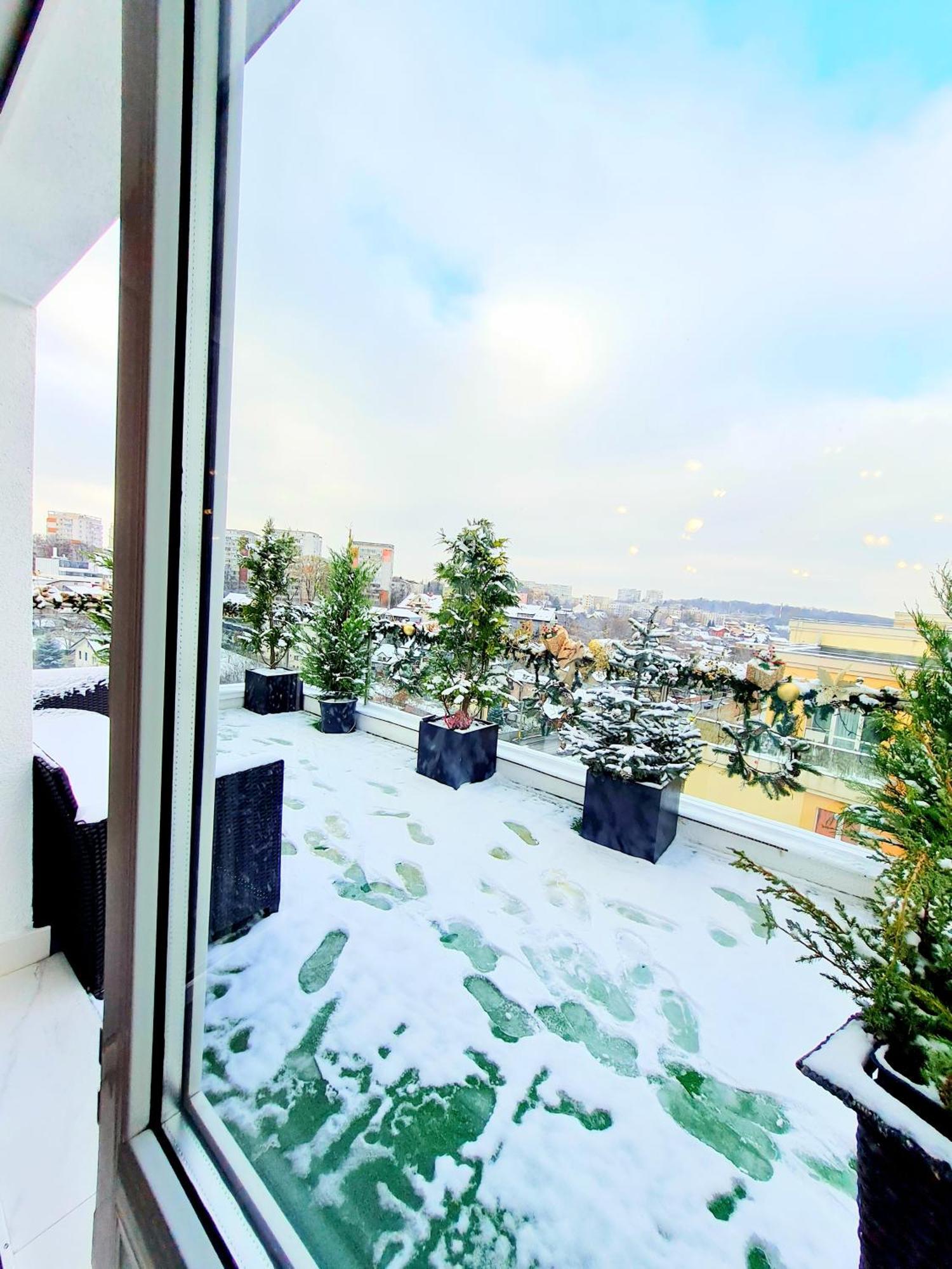 Penthouse Aeroport Iasi 아파트 외부 사진